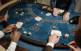 Antarmuka Live Chat di meja Dragon Tiger bos angka dengan dealer profesional