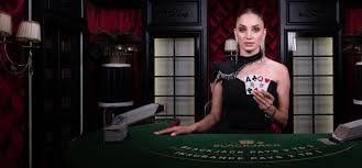 Roda roulette Medusa II dengan bola dalam gerak putar